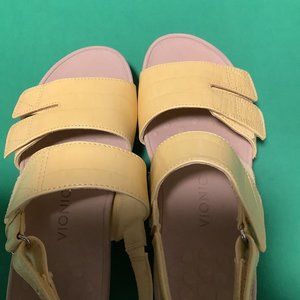 Vionic Sandal Size 7